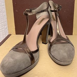 Tahari Tan and Rose Gold ANGELA Vintage Strappy Heels